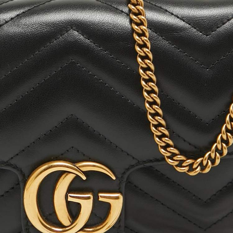 Pre Owned Gucci Black Matelasse Leather Mini GG Marmont Shoulder Bag