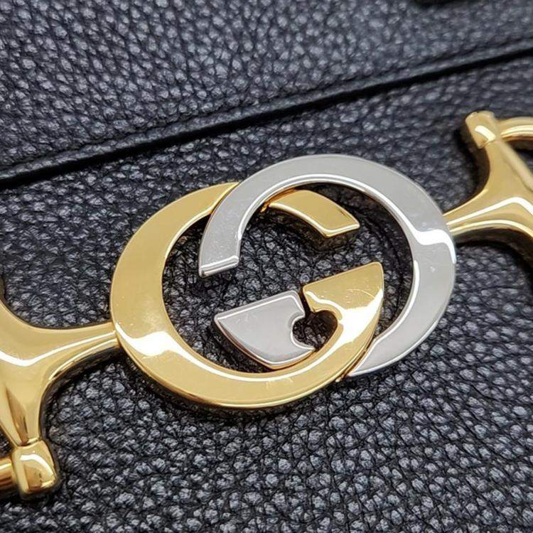 Pre Owned Gucci Black Leather Zumi Top Handle Small Bag