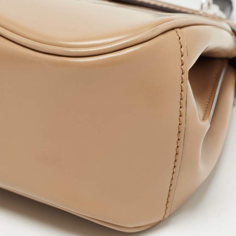 Pre Owned Gucci Beige Glossy Leather Mini Lady Lock Bamboo Top Handle Bag