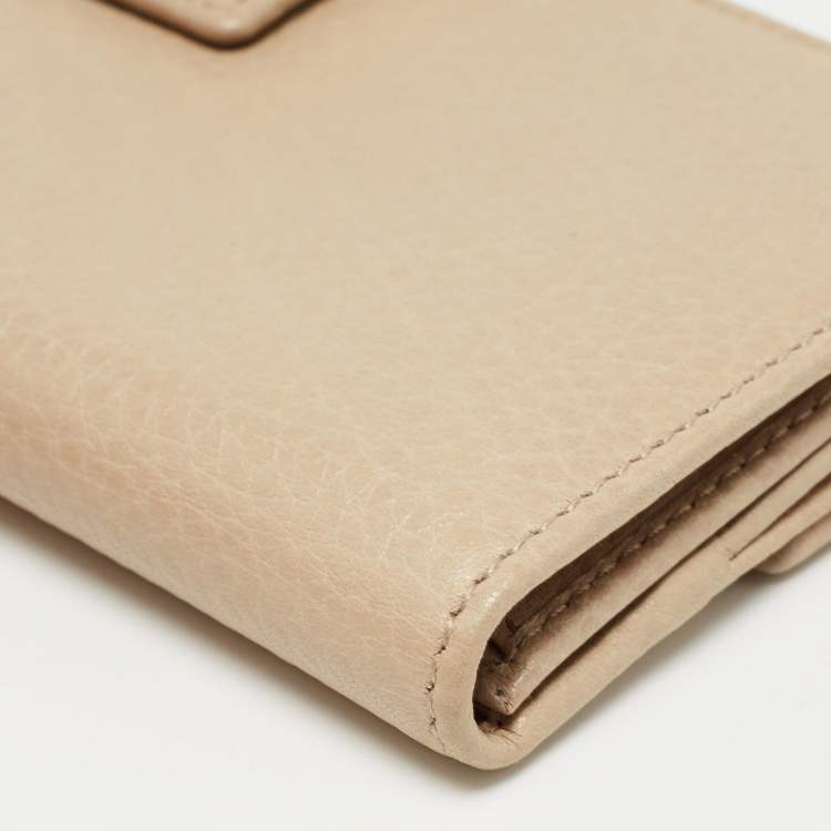 Pre Owned Gucci Beige Leather Interlocking G Wallet