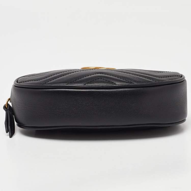 Pre Owned Gucci Black Matelassé Leather GG Marmont Belt Bag