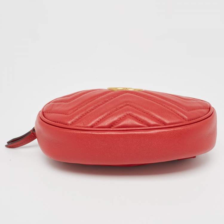 Pre Owned Gucci Red Matelassé Leather Mini GG Marmont Belt Bag