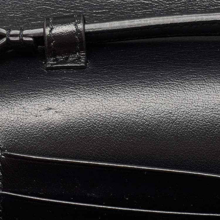 Pre Owned Gucci Black Matelassé Leather GG Marmont Chain Clutch 