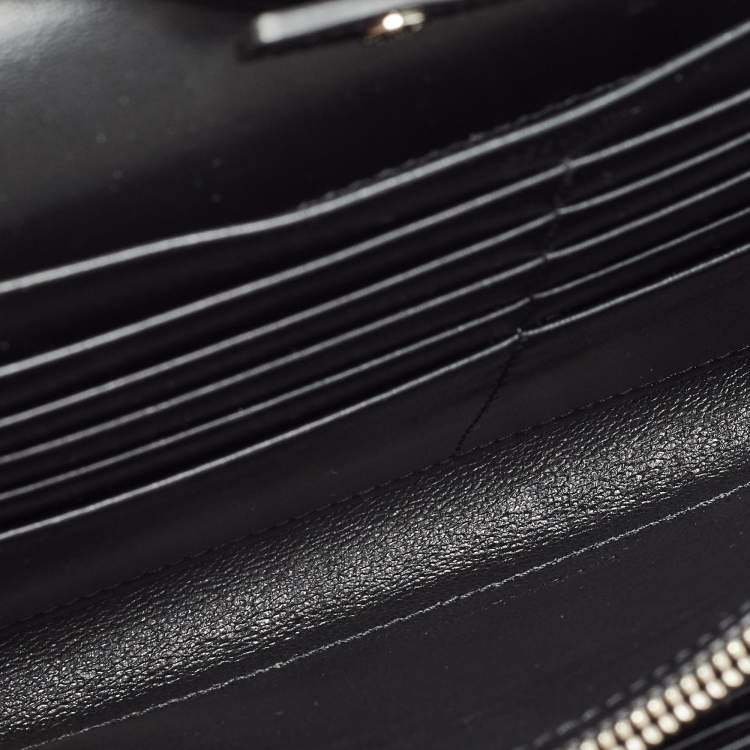 Pre Owned Gucci Black Matelassé Leather GG Marmont Chain Clutch 