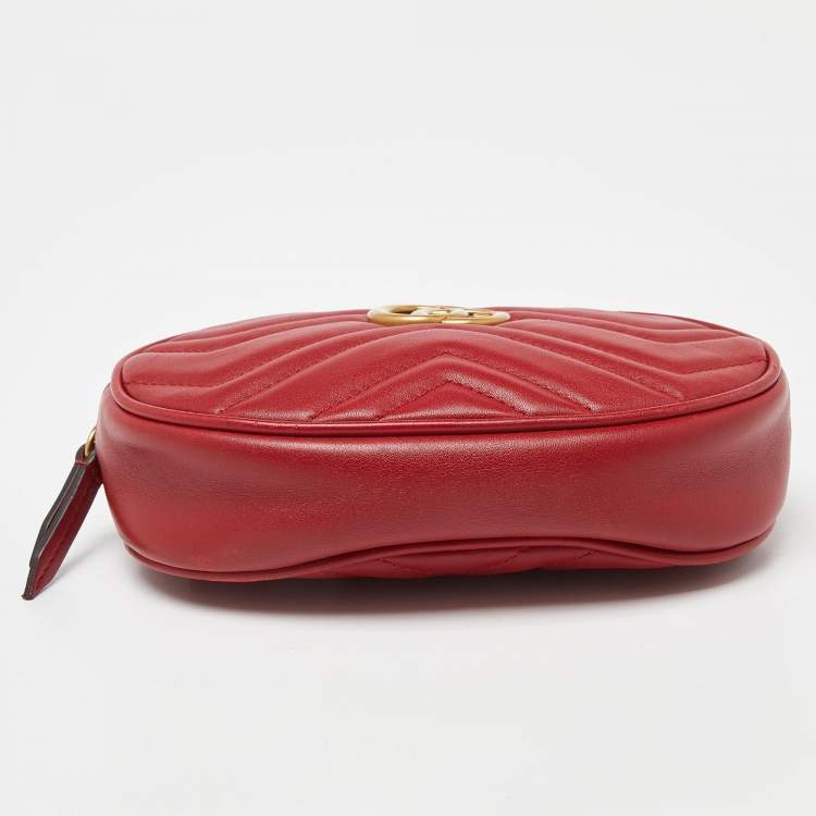 Pre Owned Gucci Red Matelassé Leather GG Marmont Belt Bag