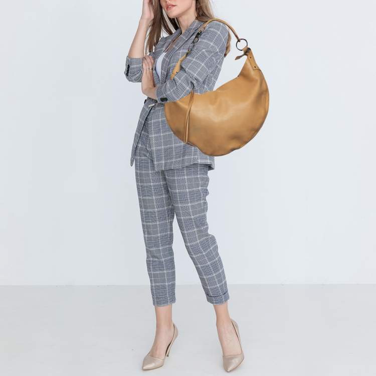 Pre Owned Gucci Beige Leather Zip Hobo