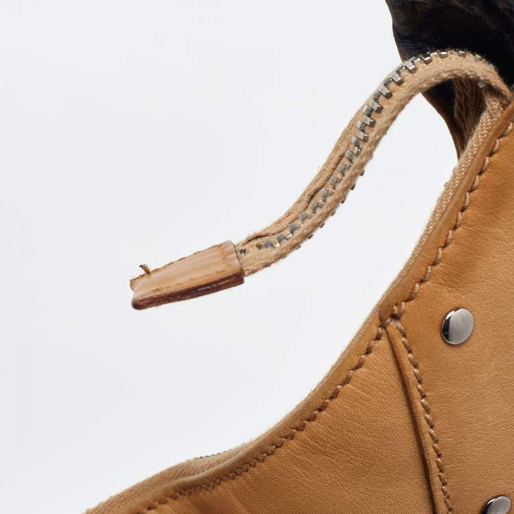 Pre Owned Gucci Beige Leather Zip Hobo