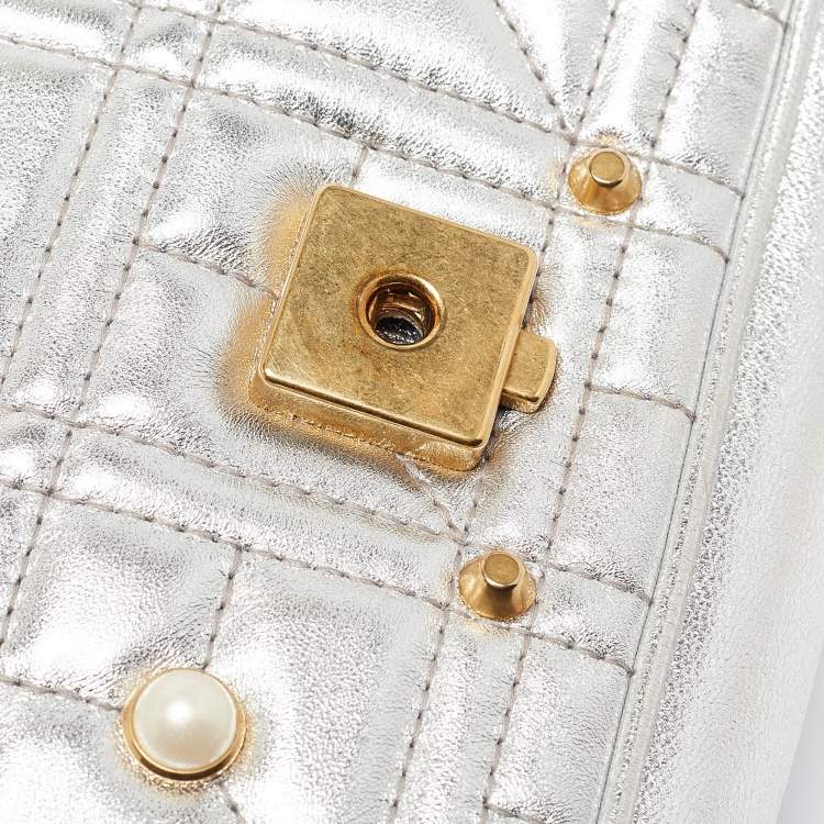 Pre Owned Gucci Silver Matelassé Leather Mini GG Marmont Pearl Shoulder Bag