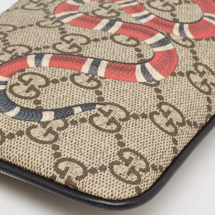 مملوكة مسبقًا Gucci Beige GG Supreme Canvas Snake Print Wristlet Pouch
