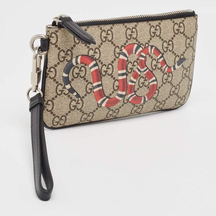مملوكة مسبقًا Gucci Beige GG Supreme Canvas Snake Print Wristlet Pouch