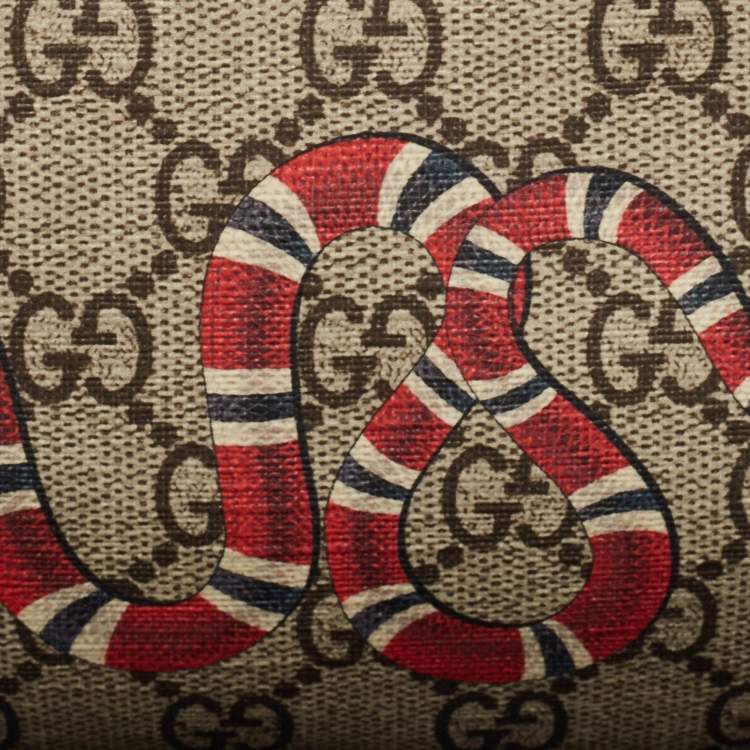 مملوكة مسبقًا Gucci Beige GG Supreme Canvas Snake Print Wristlet Pouch