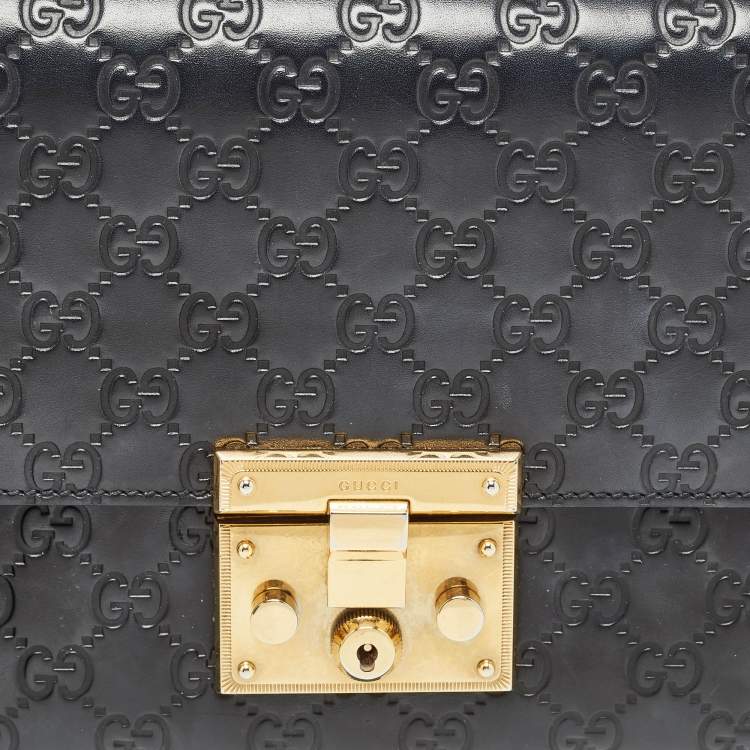 مملوكة مسبقًا Gucci Black Guccissima Leather Medium Padlock Shoulder Bag