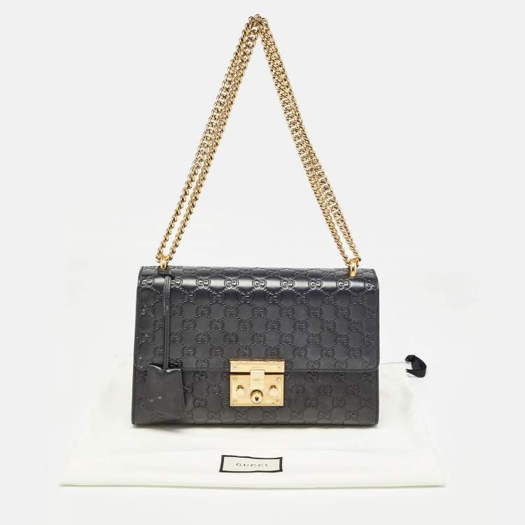 مملوكة مسبقًا Gucci Black Guccissima Leather Medium Padlock Shoulder Bag