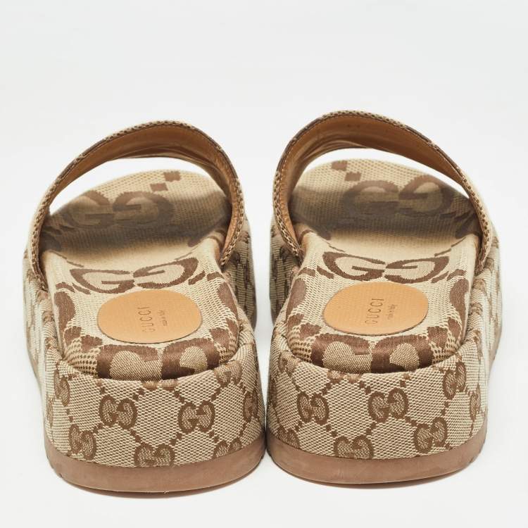 Pre Owned Gucci Beige Jumbo GG Canvas Platform Slides Size 38