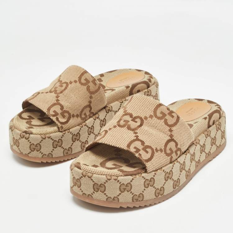 Pre Owned Gucci Beige Jumbo GG Canvas Platform Slides Size 38