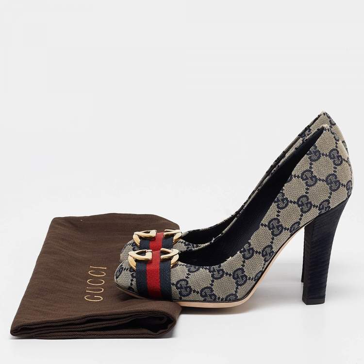 Pre Owned Gucci Grey/Blue GG Canvas Interlocking Logo Round Toe Pumps Size 36