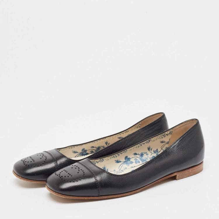 Pre Owned Gucci Black Perforated GG Leather Ballet Flats Size 38