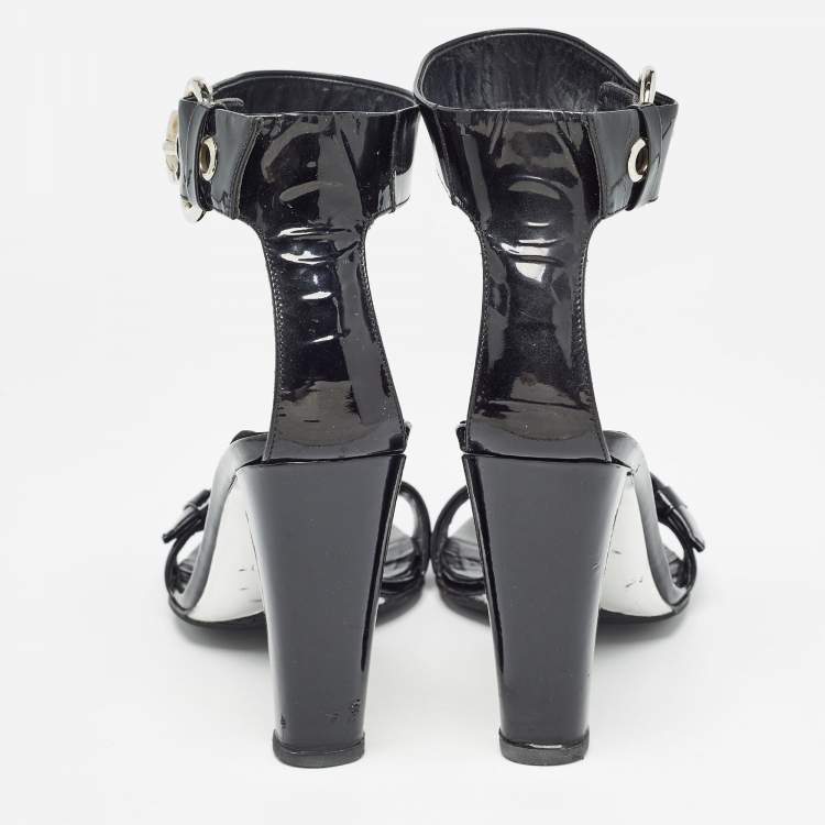 Pre Owned Gucci Black Patent Leather Buckle Detail Ankle Strap Sandals Size 38.5