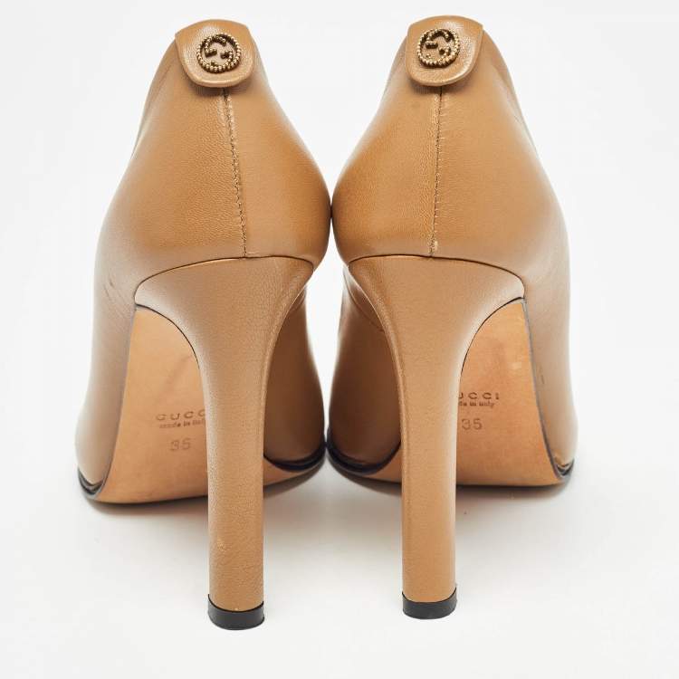 Pre Owned Gucci Brown Leather Round Toe Pumps Size 35