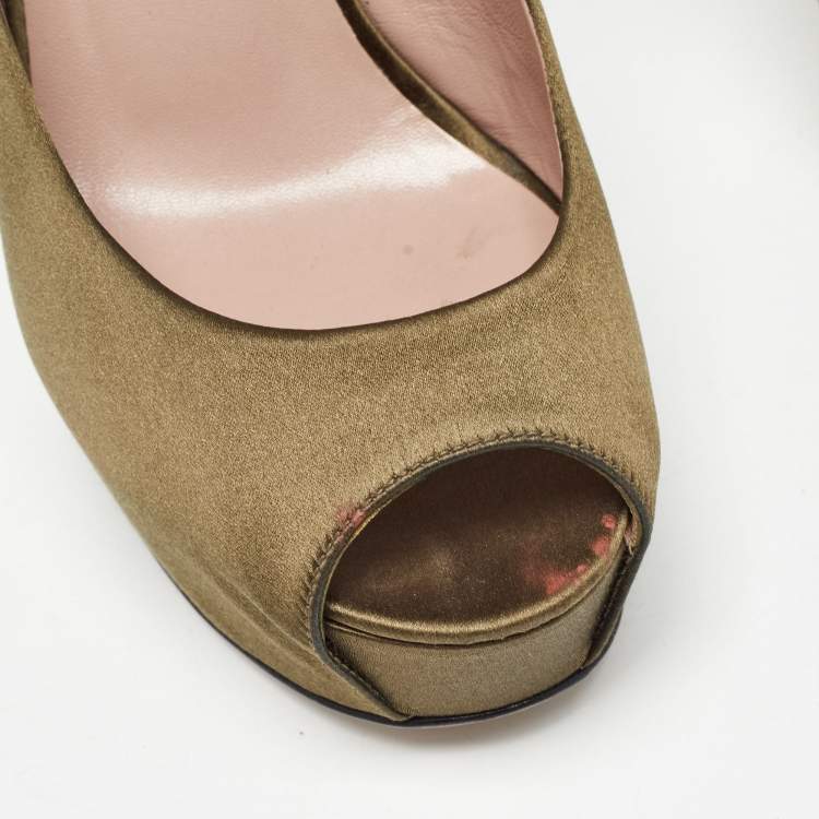 Pre Owned Gucci Olive Green Satin Peep Toe Platform Pumps Size 37