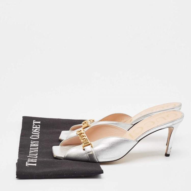 Pre Owned Gucci Silver Leather Sylvie Chain Detail Mules 39.5