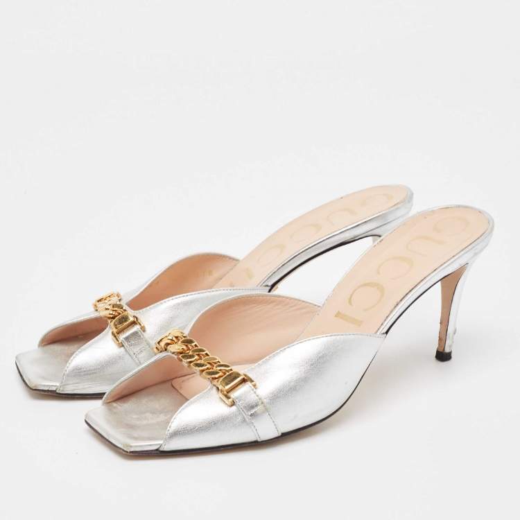 Pre Owned Gucci Silver Leather Sylvie Chain Detail Mules 39.5