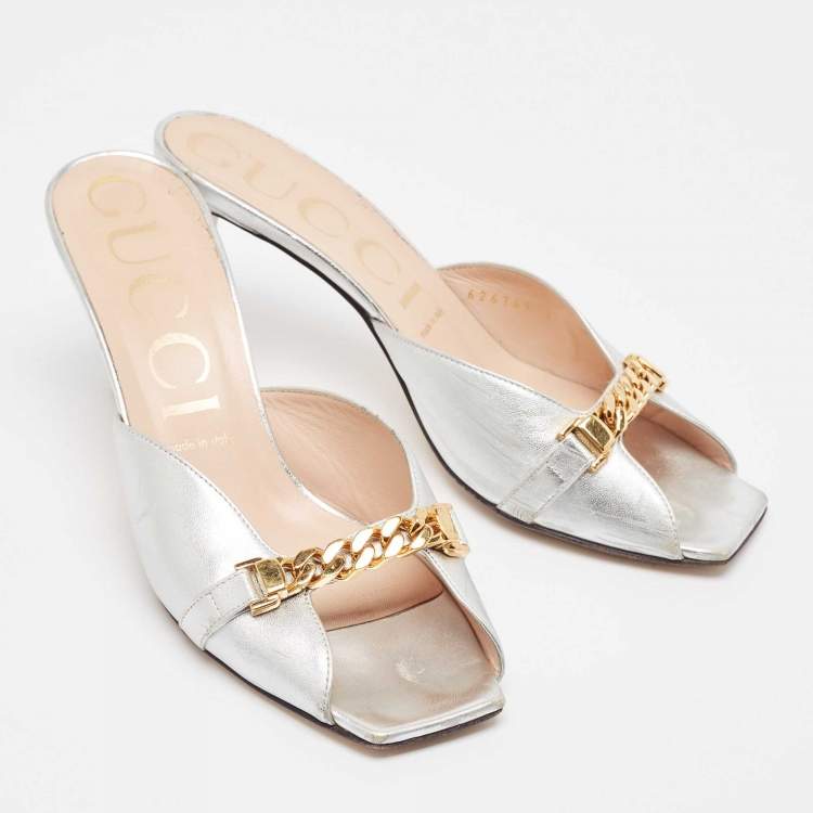 Pre Owned Gucci Silver Leather Sylvie Chain Detail Mules 39.5