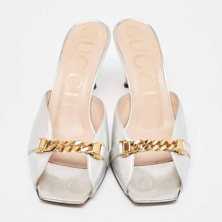 Pre Owned Gucci Silver Leather Sylvie Chain Detail Mules 39.5