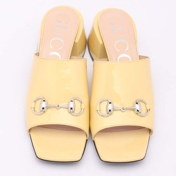 Pre Owned Gucci Yellow Patent Leather Lexi Horsebit Slide Sandals Size 39