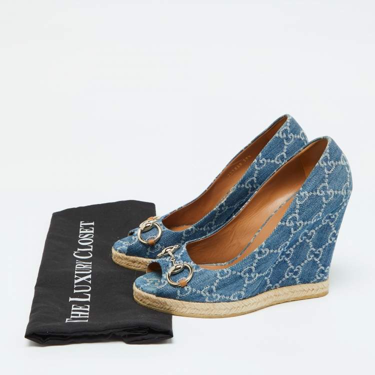 Pre Owned Gucci Blue GG Denim Charlotte Horsebit Peep Toe Wedge Pumps Size 39.5