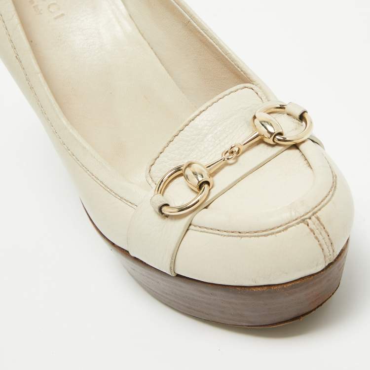 Pre Owned Gucci Cream Leather Wedge Pumps Size 37