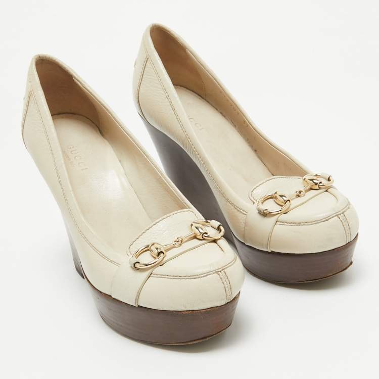 Pre Owned Gucci Cream Leather Wedge Pumps Size 37