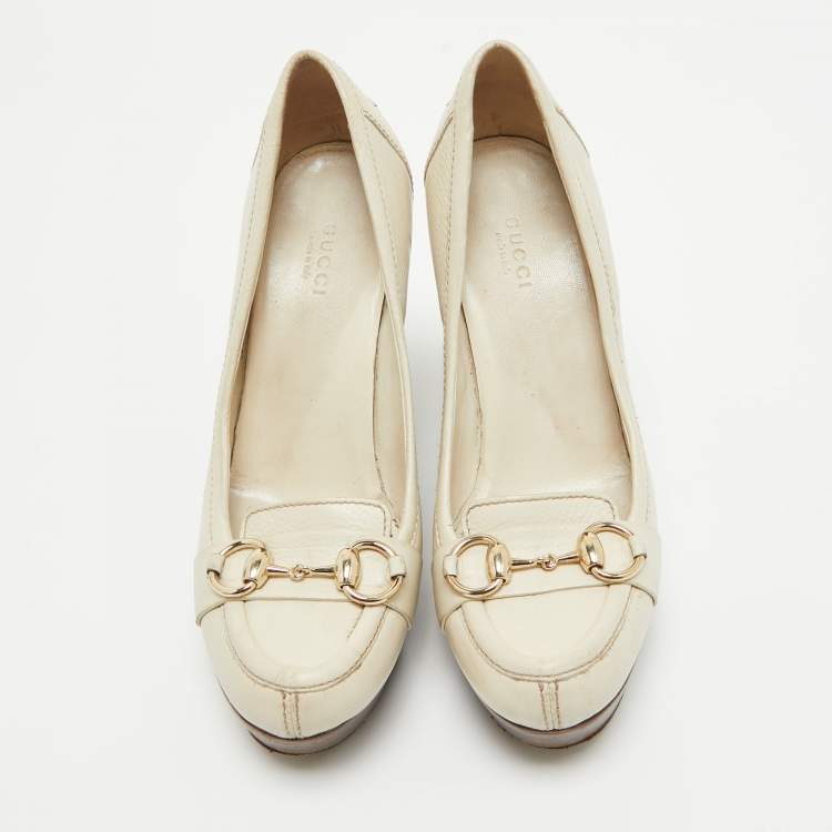Pre Owned Gucci Cream Leather Wedge Pumps Size 37