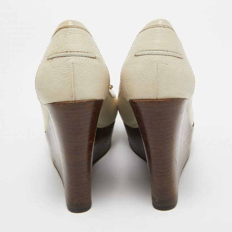 Pre Owned Gucci Cream Leather Wedge Pumps Size 37