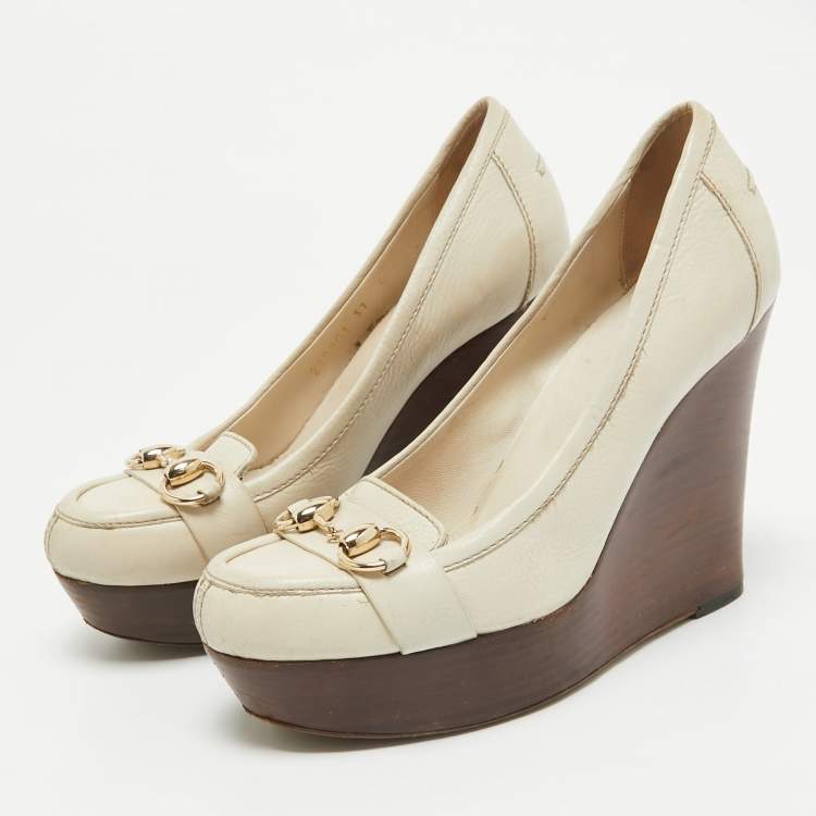 Pre Owned Gucci Cream Leather Wedge Pumps Size 37