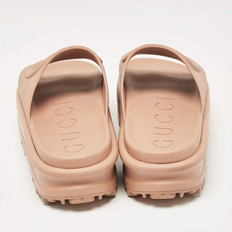 Pre Owned Gucci Beige GG Rubber Slide Sandals Size 38