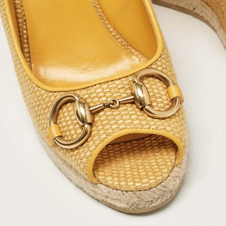 Pre Owned Gucci Yellow Raffia and Leather Charlotte Horsebit Wedge Pumps Size 38