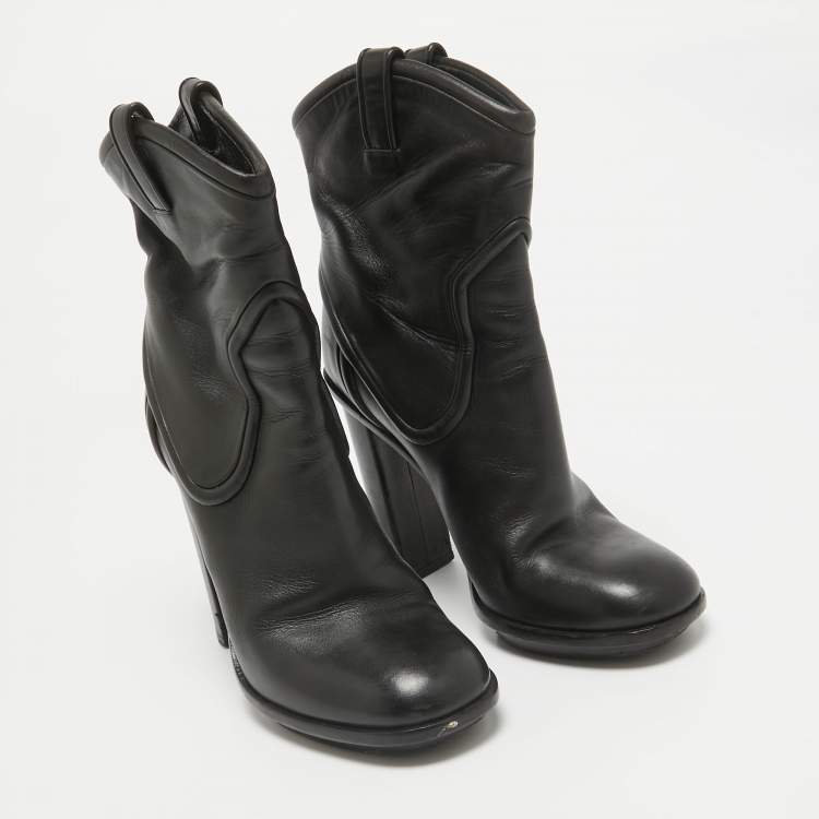 Pre Owned Gucci Black Leather Ankle Boots Size 38