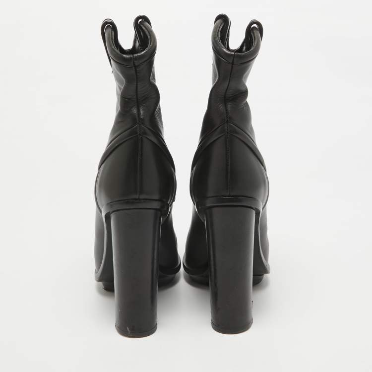 Pre Owned Gucci Black Leather Ankle Boots Size 38