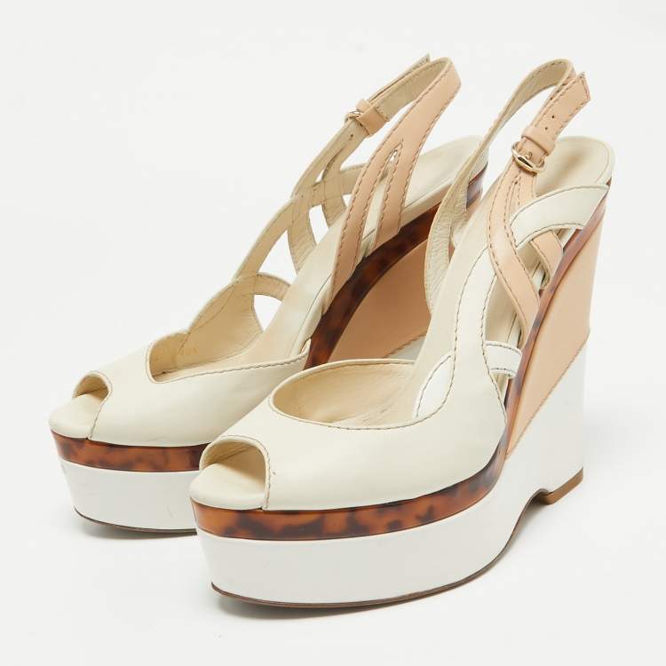 Pre Owned Gucci White/Beige Leather Cut Out Wedge Sandals Size 40.5