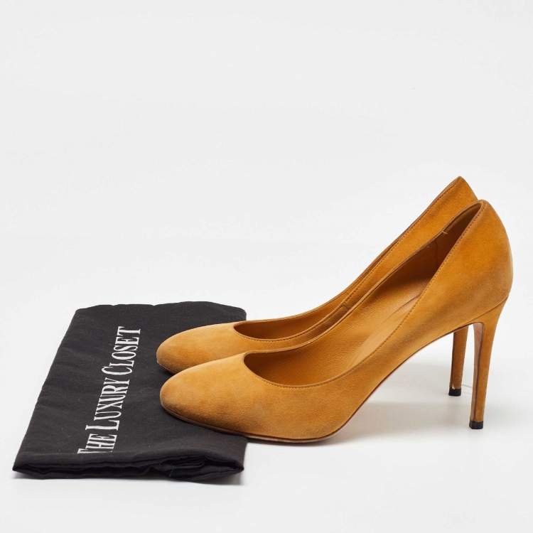 Pre Owned Gucci Mustard Yellow Suede Round Toe Pumps Size 39
