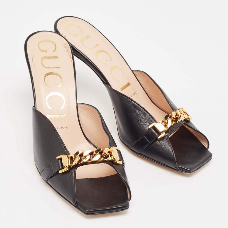 مملوكة مسبقًا Gucci Black Leather Sylvie Chain Detail Mules Size 37
