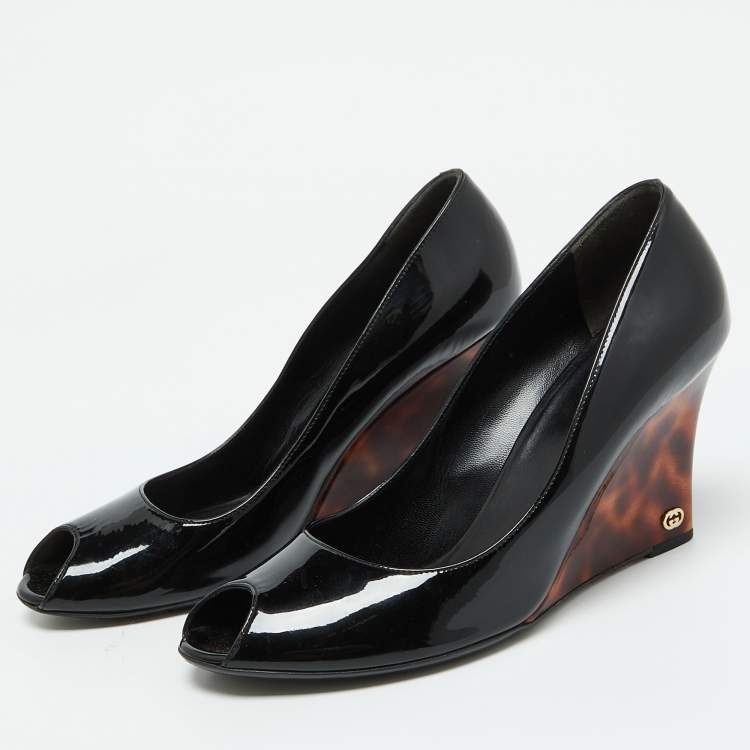 Pre Owned Gucci Black Patent Leather Interlocking G Peep Toe Wedge Pumps Size 40