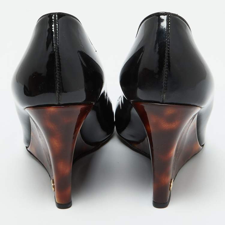 Pre Owned Gucci Black Patent Leather Interlocking G Peep Toe Wedge Pumps Size 40