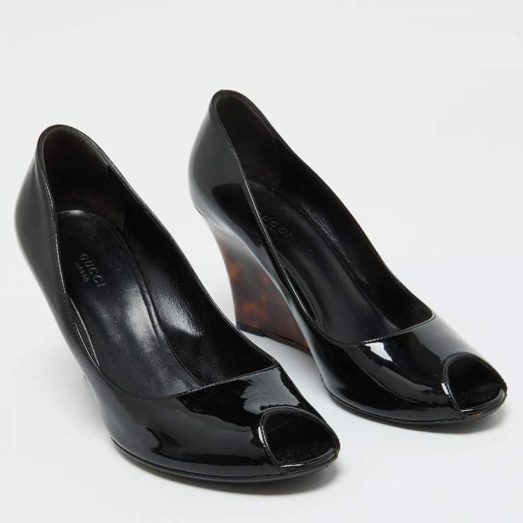 Pre Owned Gucci Black Patent Leather Interlocking G Peep Toe Wedge Pumps Size 40