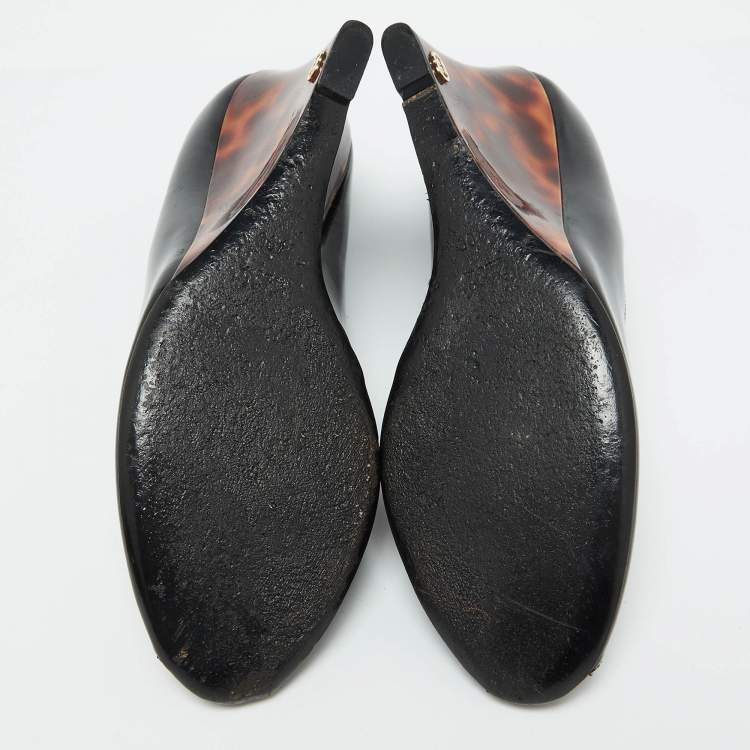 Pre Owned Gucci Black Patent Leather Interlocking G Peep Toe Wedge Pumps Size 40