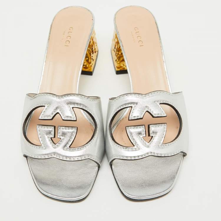 مملوكة مسبقًا Gucci Silver Leather Cut Out Interlocking G Slide Sandals Size 39.5