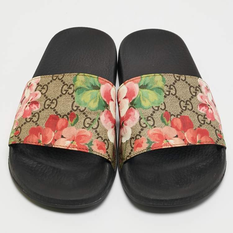 Pre Owned Gucci Pink/Black GG Bloom Supreme Canvas Slide Flats Size 39