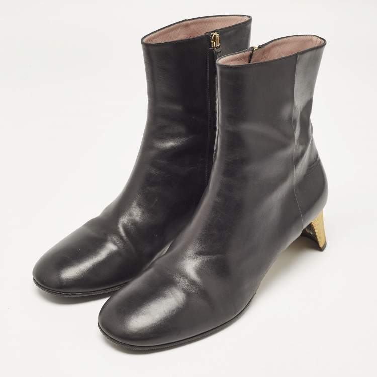 Pre Owned Gucci Black Leather Diamond Heel Ankle Boots Size 40.5