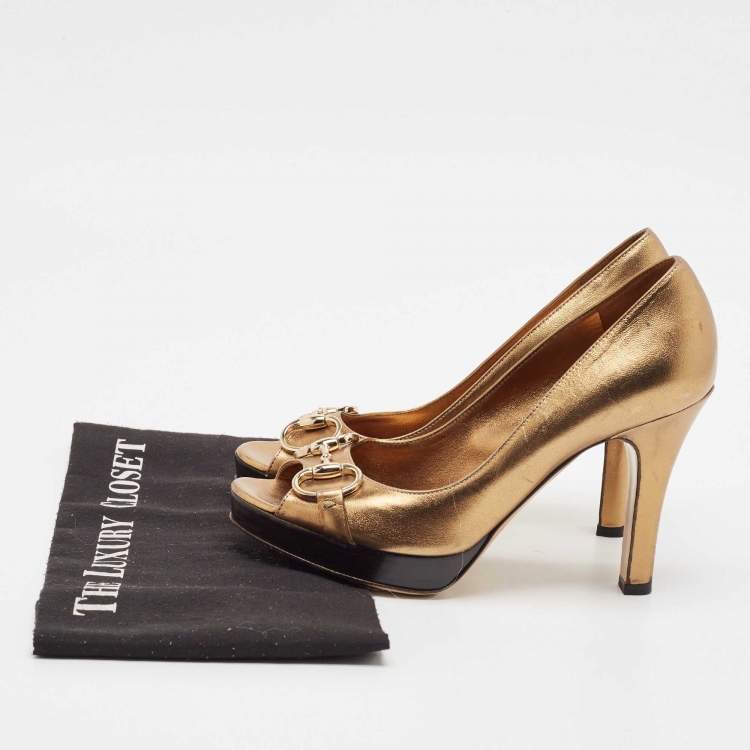 Pre Owned Gucci Gold Leather Horsebit Peep Toe Pumps Size 36.5
